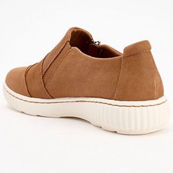 Clarks Collection Caroline Grace Leather Slip-On Sneakers Tan Size 9.5 NWT - Picture 2 of 9